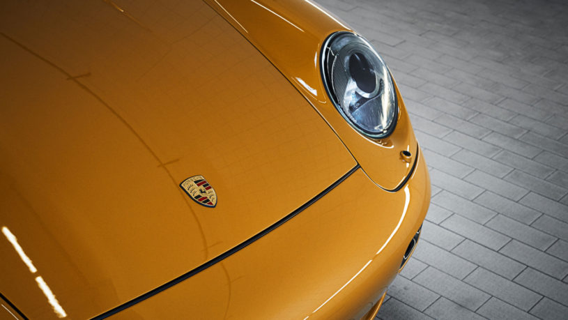high_993_turbo_the_reveal_classic_project_gold_2018_porsche_ag (2)