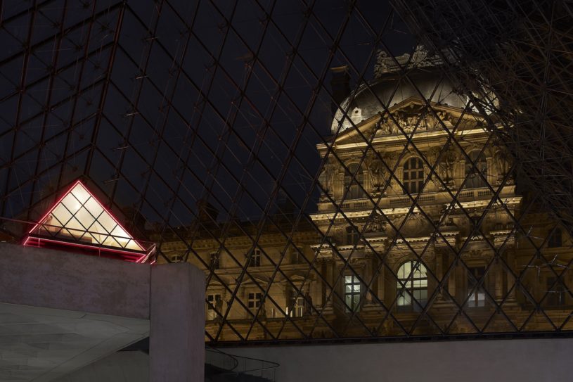 airbnb-louvre3