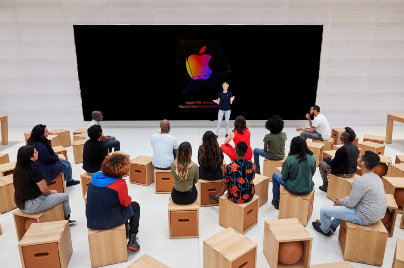 apple-store-fifth-avenue-new-york-today-at-apple-setup-091919-min