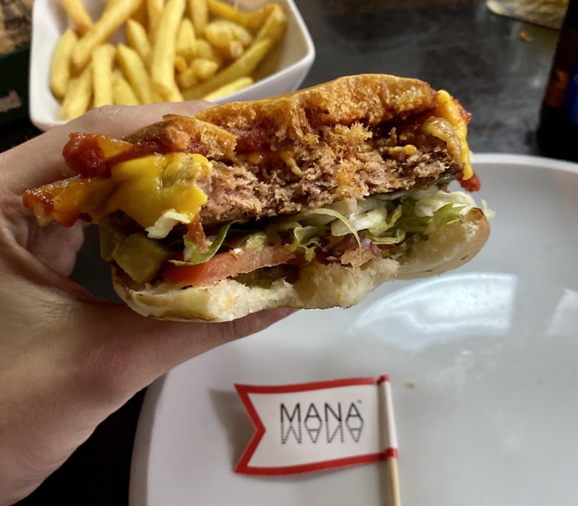 manaburger0-min