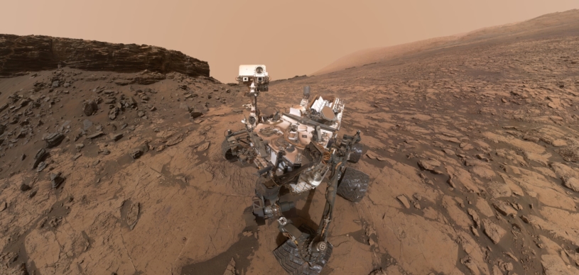 nasa-rover-curiosity-selfie