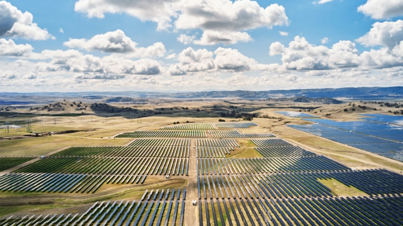 apple-california-solar-farm
