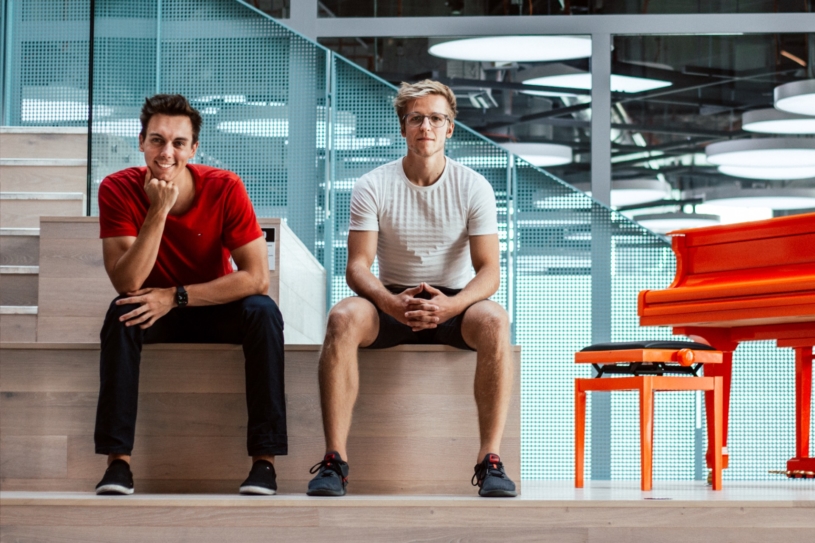 Dva mladí Češi budovali pár měsíců startup, šli na hranu bankrotu. Teď jej za desítky milionů prodali