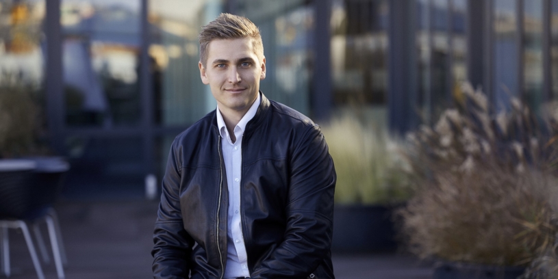 Díky otci rozumí logistice a buduje v ní už svůj druhý startup. Na Ringil spoléhá Notino či Yankee Candle