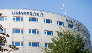 maastricht_university-min