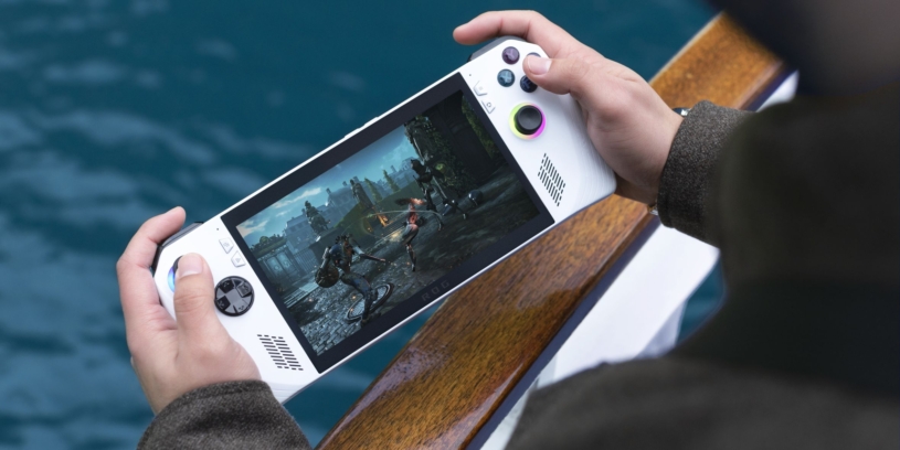 Asus představil konkurenci Steam Decku. Konzole s Windows zvládá hry z Epicu, EA, Xbox Game Passu i Steamu