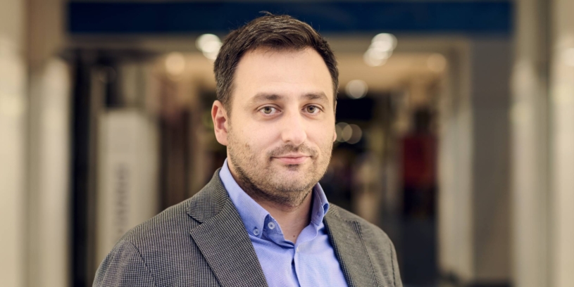 Jeho firma padla na kolena, se záchranou pomáhal Čupr. Teď Jakub Lohniský šije obleky i pro Slavii