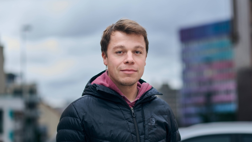 Stávkující školy chápu, snahu o úspory taky. Je to ale plošné, neefektivní škrtání, říká analytik