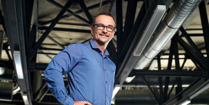 E-commerce se vyvine stejně jako retail. Od malých obchůdků lidé přejdou k velkým marketům, říká šéf K2