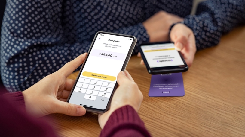 Zacvakej mobilem u každého obchodníka. Air Bank chce v Česku rozšířit bezhotovostní placení