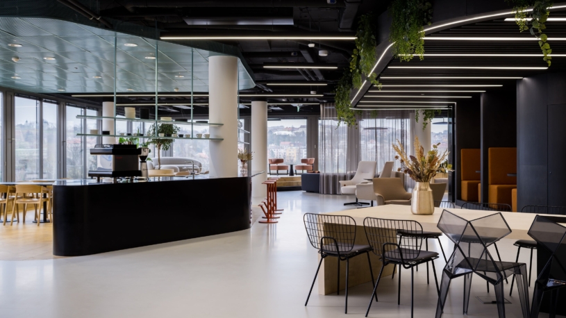 Své kanceláře Capexus proměnil na živý showroom. Ukazuje v něm, že tento prostor nemusí být jen o práci
