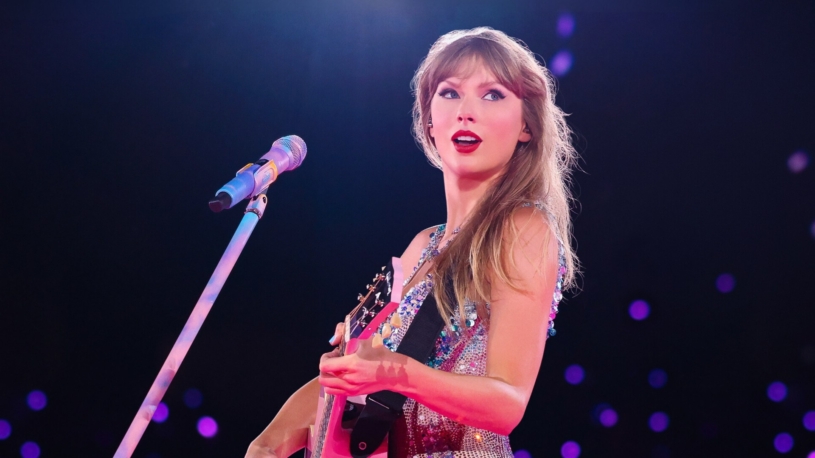 Taylor Swift se i přes zákaz vrátila na TikTok. Pak její deska proslavila hospodu a strhla počítadla