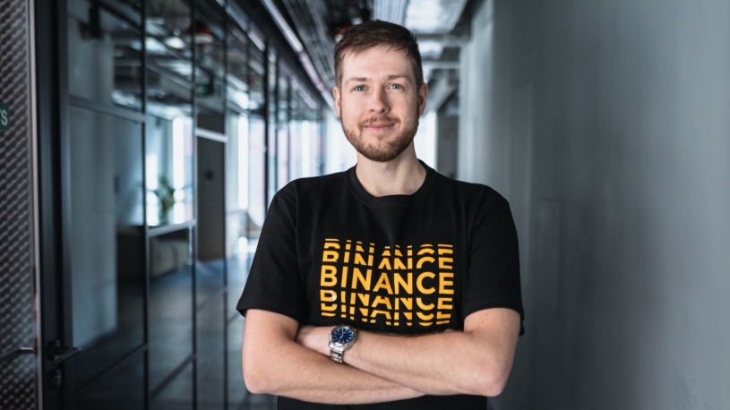 Největší kryptoměnová burza Binance bojuje s kyberkriminalitou. Jak je na tom její pověst?