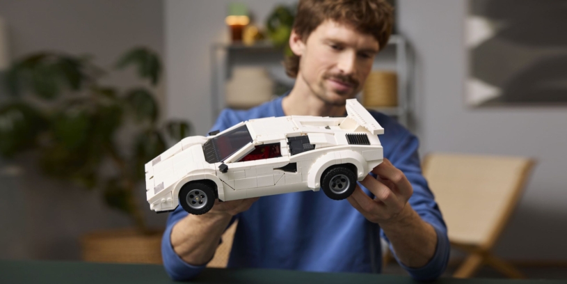 Tohle Lamborghini nestojí miliony a nepotřebuje garáž. Ikonický Countach koupíte jako LEGO stavebnici