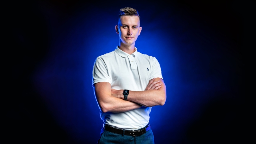 Místo papíru digitální vizitky. Startup z Brna je dodává i České spořitelně nebo Porsche