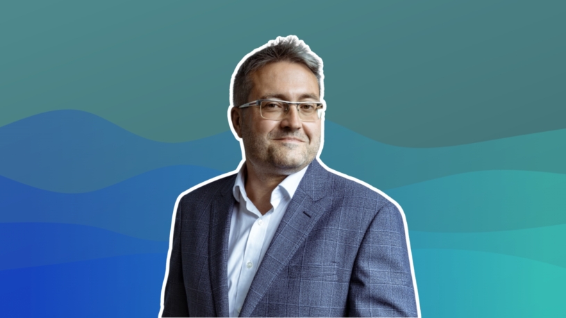 V investicích jsem jako průměrná žena. Půlku dávám do akcií, druhou do realit, říká David Navrátil