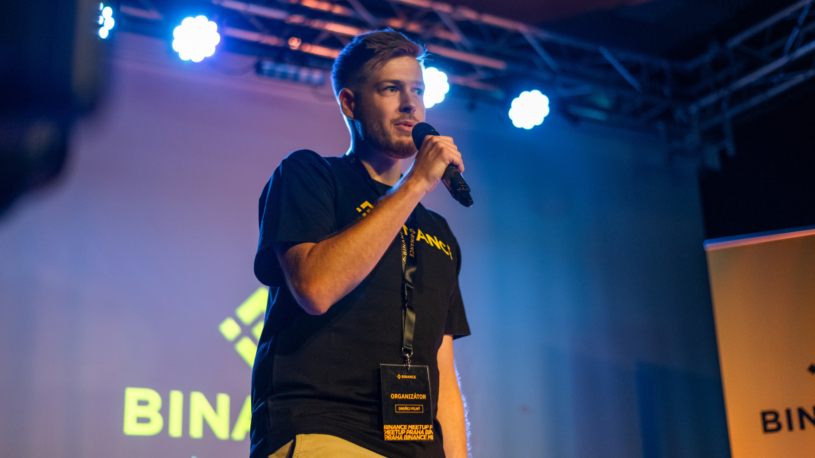 Binance loni přijala o 40 procent víc prostředků než dalších deset kryptoměnových burz dohromady