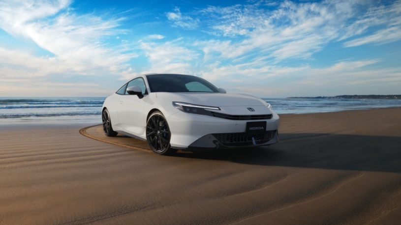 Jak se ubránit čínské konkurenci a Tesle? Japonské automobilky Honda a Nissan zvažují obří fúzi