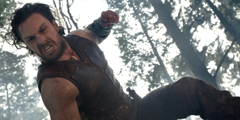 Lovec Kraven? Čekali jsme kopec kravin. Ale když přimhouříte oči, je to OK akce s drsným superhrdinou