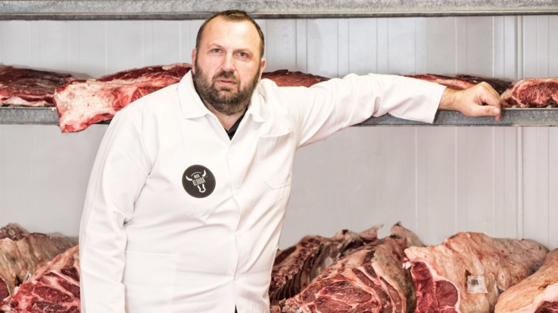 Jejich maso odebírají nejlepší restaurace. Maso Klouda ale chce, aby si dobrý steak mohl udělat každý