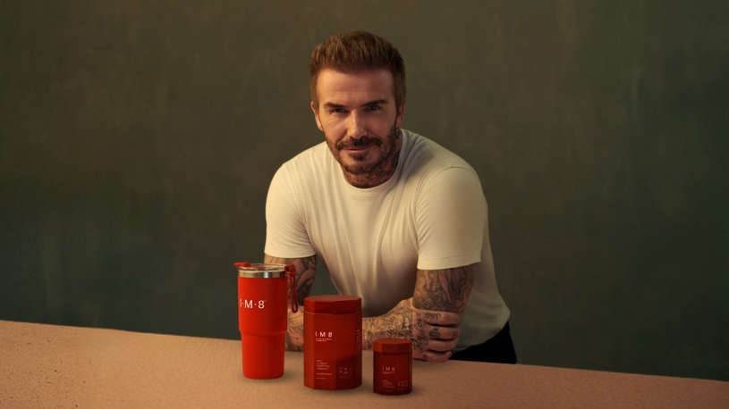 David Beckham prozradil, jak zůstává v kondici. Má vlastní řadu doplňků a chodí brzo spát