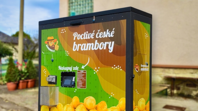 Sestavili automat a dali do něj brambory. Teď stojí na sídlišti v Letohradě a prodá jich tunu týdně