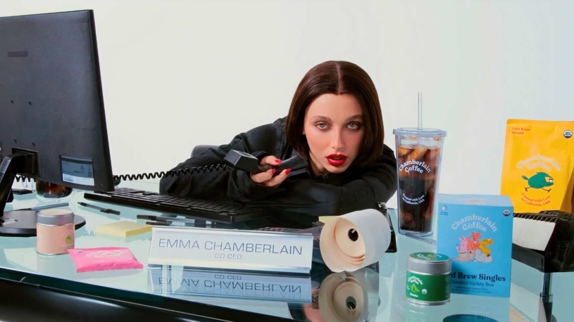 Byla nejoblíbenější youtuberkou generace Z. Teď Emma Chamberlain otevřela svou první kavárnu