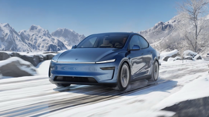 Přijíždí inovovaná Tesla Model Y. Má světelnou lištu jako Cybertruck a první ji dostanou Číňané