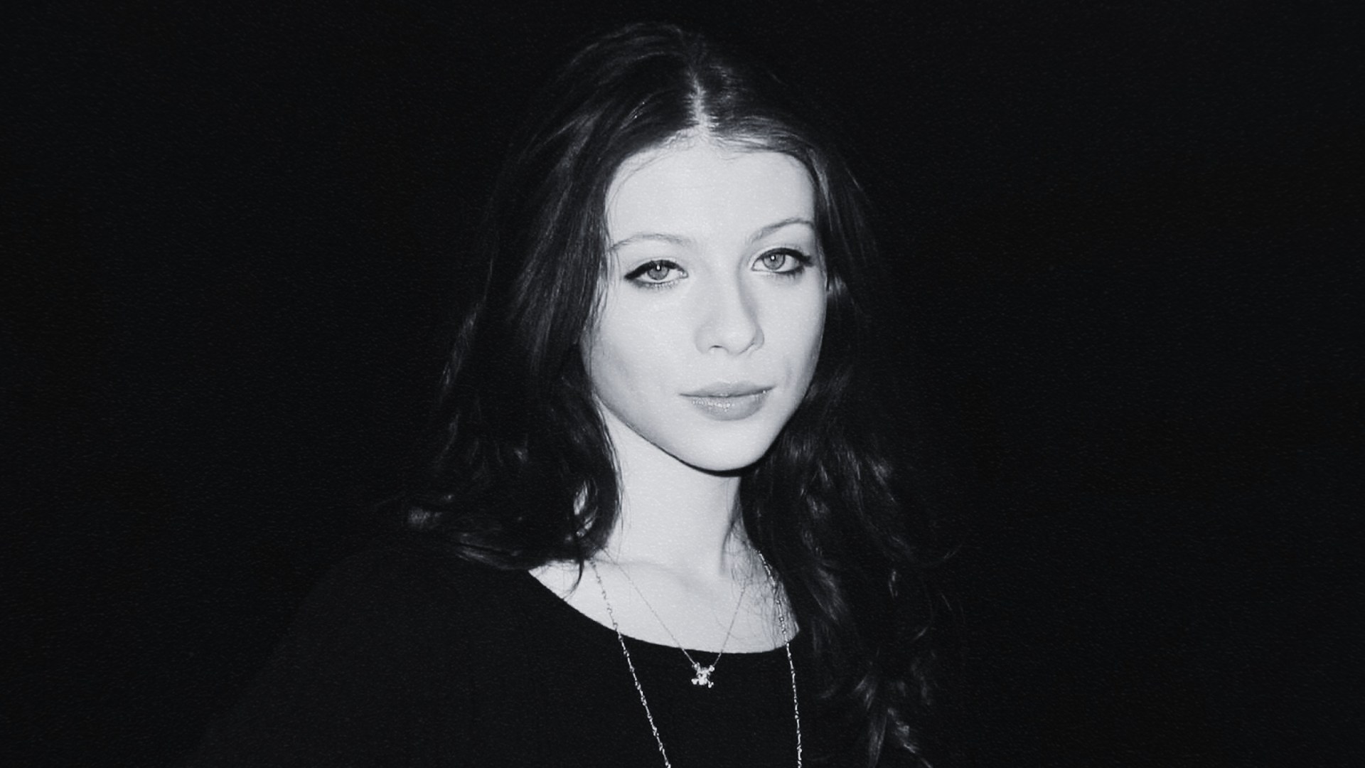 Michelle Trachtenberg’s Update: Addressing the ‘Died’ Rumor from Buffa and Gossip Girl