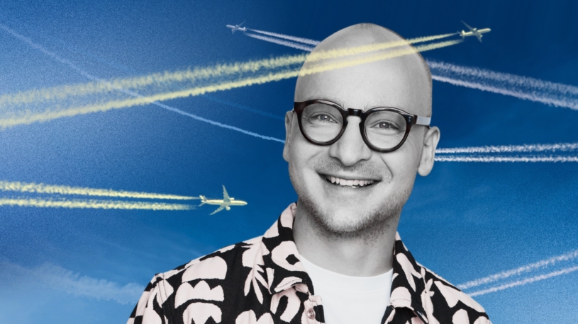 Čeština ho dostala do globálních aerolinek. Teď pracuje v Googlu, kde se snaží omezit stopy za letadly