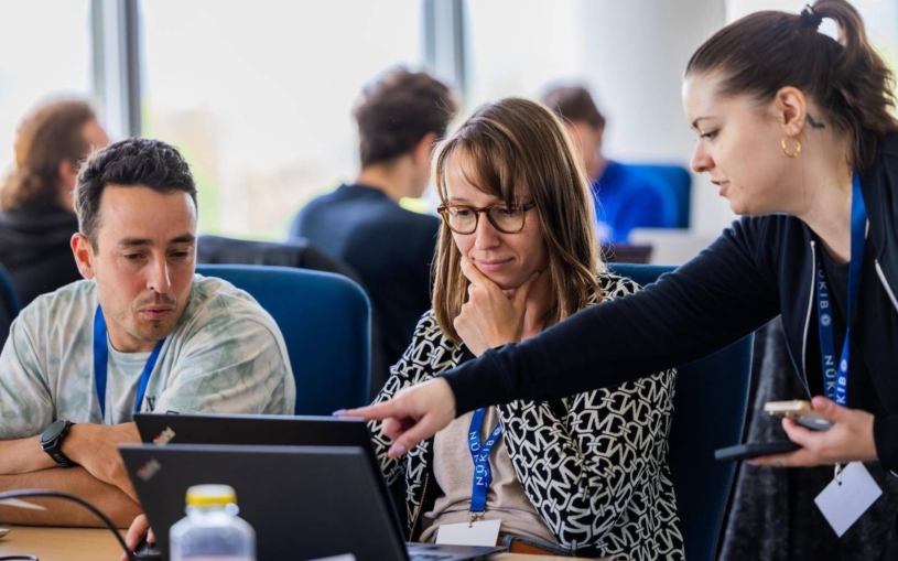 lucie-kadlecova-locked-shields