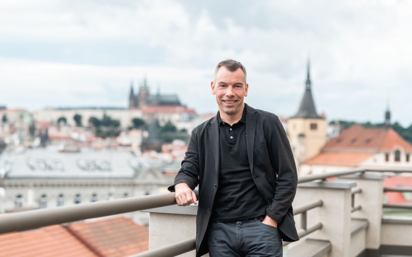 Umělou inteligenci klidně před pohovorem používejte. Ale pak vás chceme vidět v akci bez ní, říkají firmy