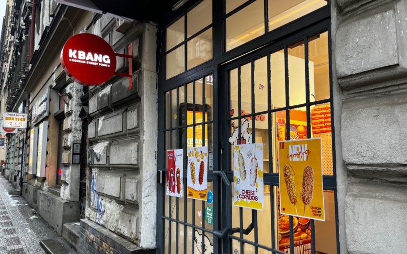 Corndog klidně i padesátkrát jinak. Malý podnik u Anděla předvádí, co to znamená korejský street food