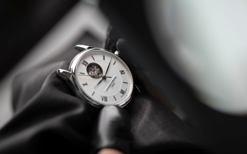 Vzali jména prarodičů a vyšel jim bláhový nápad. Mladý výrobce hodinek si kdysi troufl na známé značky