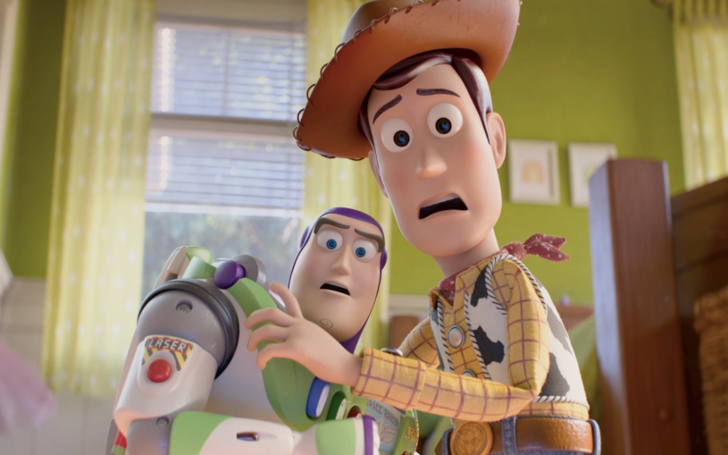 Pixar ukázal první trailer Toy Story 5, kde hračky čelí nové konkurenci. Co tam ale dělá Woody?