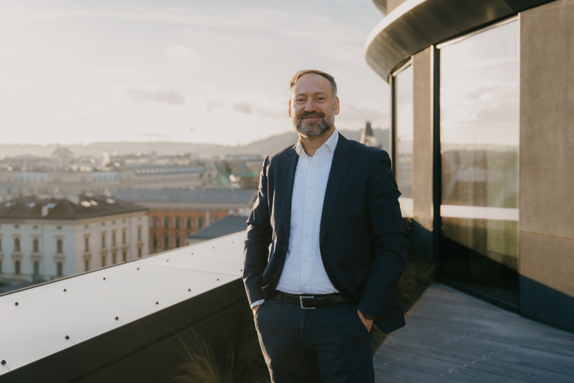 Místo Transgasu bude 195 bytů, prémiové kanceláře i obchody. Vinohradská 8 vyjde na 3,5 miliardy