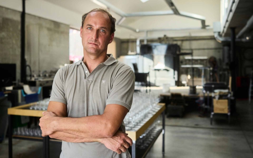 Moravské sklo zdobilo před staletím i Titanic. Sklárna Izaak Reich teď tradici obnovuje a chce do New Yorku