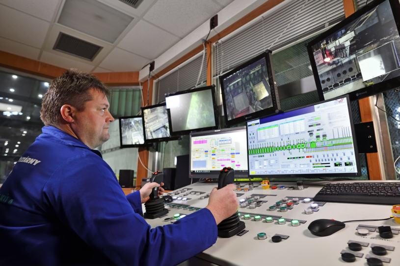 ovladani-valcovaci-trate