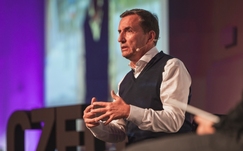 Rekordní rok Penty. Dospiva a spol. vydělali 17,5 miliardy, jede Dr. Max a pohání ji tisíce investorů