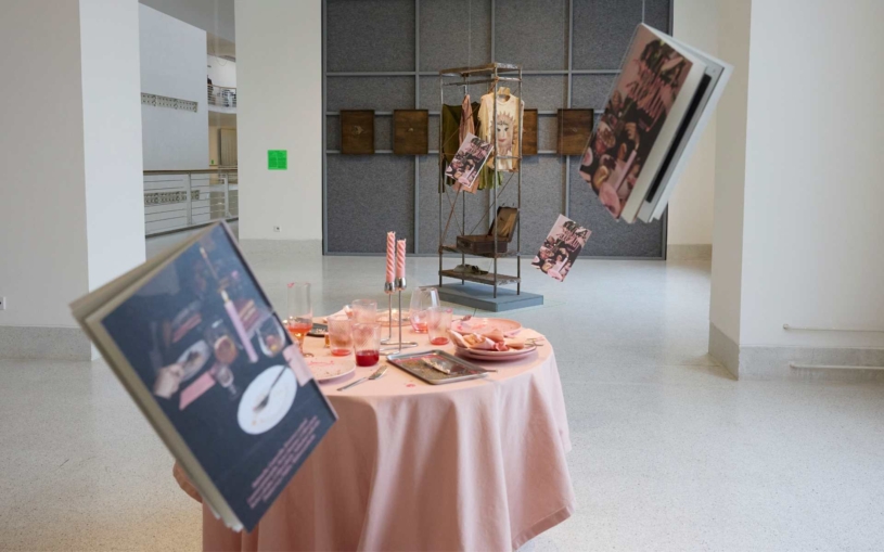 Národní galerie slaví 230 let. V nových expozicích ukazuje Picassa i mladé umělce z UMPRUM