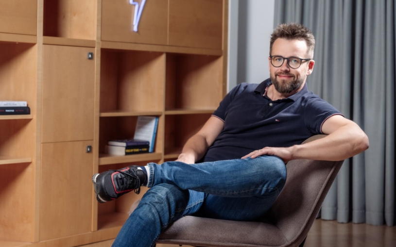 Šéfa startupového fondu, se kterým investoval i miliardář Strnad, zadržela policie. Důvodem není podnikání