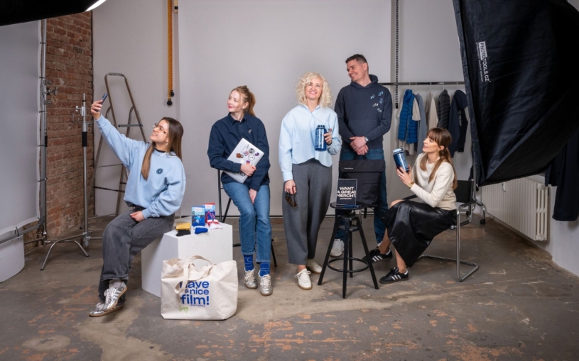 Firmy objevují merch jako strategický nástroj. Chtějí, aby ho lidé hrdě nosili i mimo práci