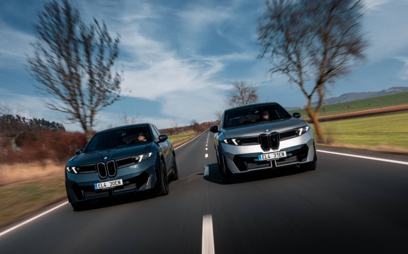 Tohle elektrické BMW budete chtít. Má skvělý dojezd i retro design, akorát kecá až moc do řízení