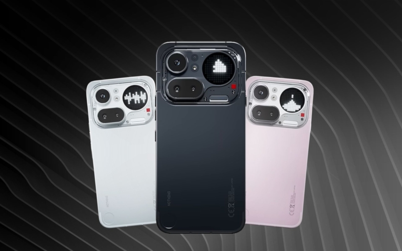 Rebel, který rozzáří každodenní šeď. Z Londýna přichází telefon, který překvapí displejem na zádech