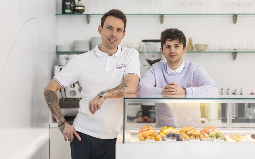 Český makronkový génius se nastěhoval do Prahy. K novému podniku mu pomohl investor z televizní show