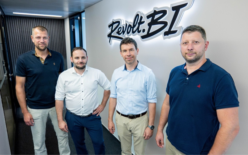 jc-revolt-bi-2