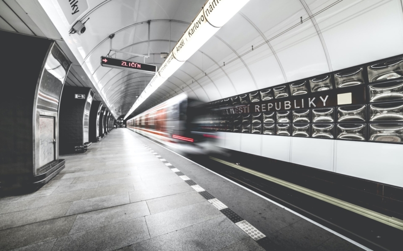 prague-metro-subway-praha2-min