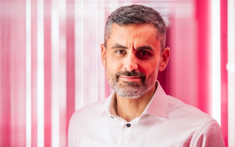 pavel-tuzil-boxed-min