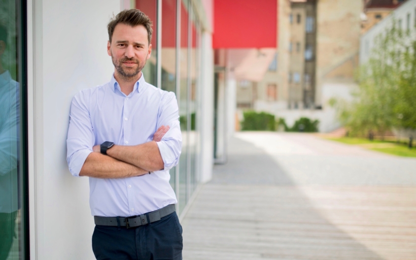 adamszabo-driveto-top