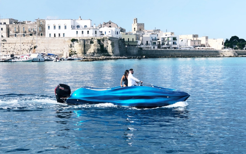 mambo-boat1